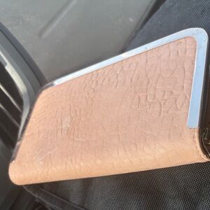 Peach wallet
